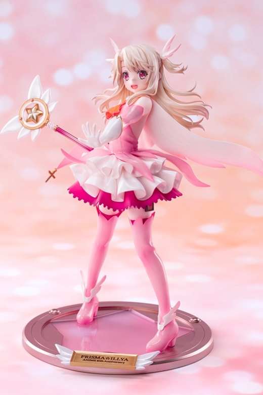 Descubre el apasionante mundo de Estatua Illyasviel Von Einzbern Anime Project.