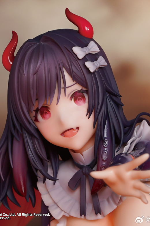 Descubre el apasionante mundo de Estatua Royal Fortune Treats from the Deep Azur Lane.