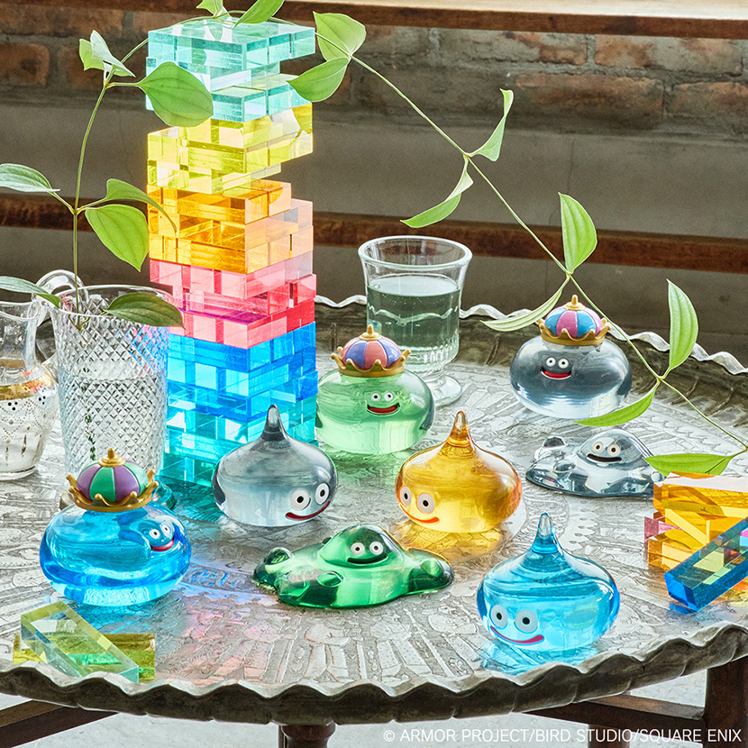 Descubre el apasionante mundo de Figura Gallery Monstruos de Cristal Dragon Quest Hagure Metal.