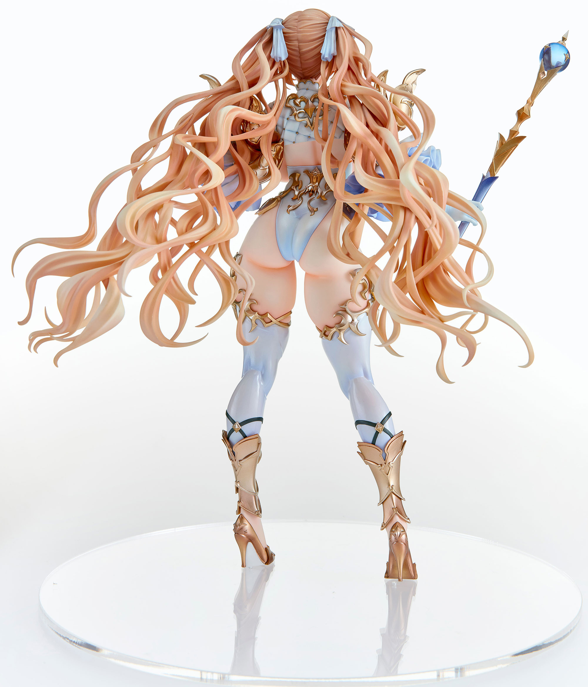 Descubre el apasionante mundo de Figura Mama Tiana Elf Village Original Character.