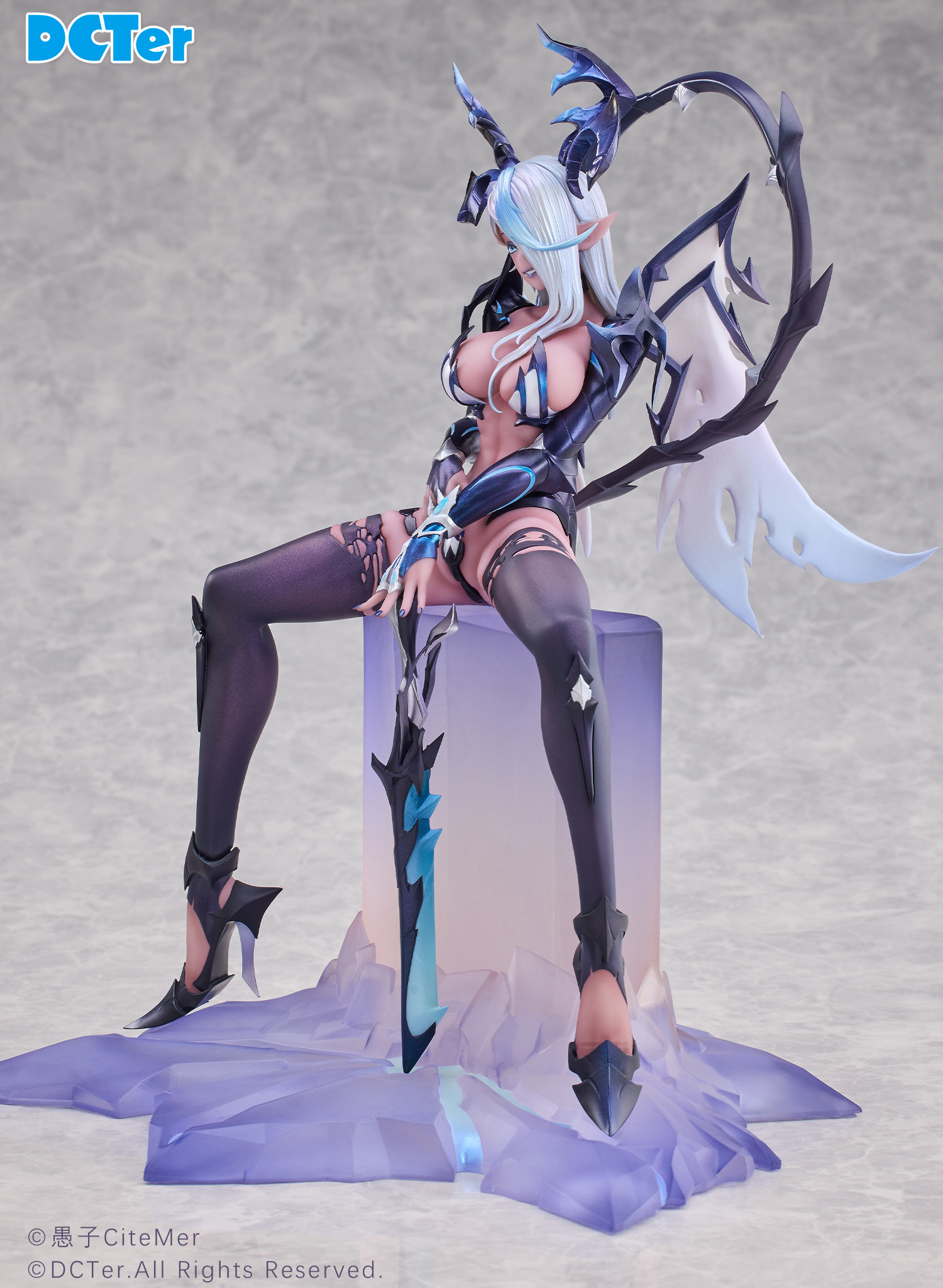 Descubre el apasionante mundo de Figura Timaeus Draco Bellatrix Original Character.