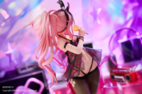 Descubre el apasionante mundo de Figura Tacones Altos y Piruleta Original Character.