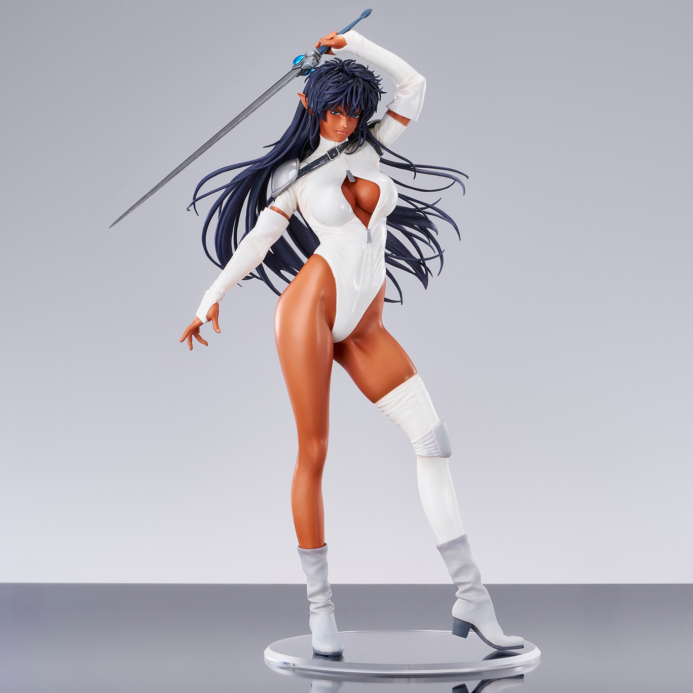 Descubre el apasionante mundo de Figura Arshes Nei Bastard!!.