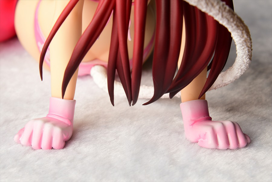 Descubre el apasionante mundo de Figura Erza Scarlet Estilo Sakuraneko.
