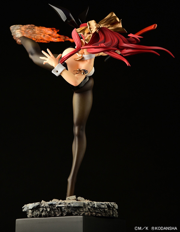 Descubre el apasionante mundo de Figura Erza Scarlet Patada Alta Versión Conejo Negro Fairy Tail.