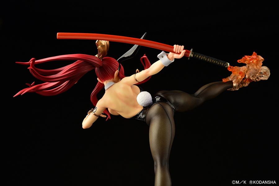 Descubre el apasionante mundo de Figura Erza Scarlet Patada Alta Versión Conejo Negro Fairy Tail.