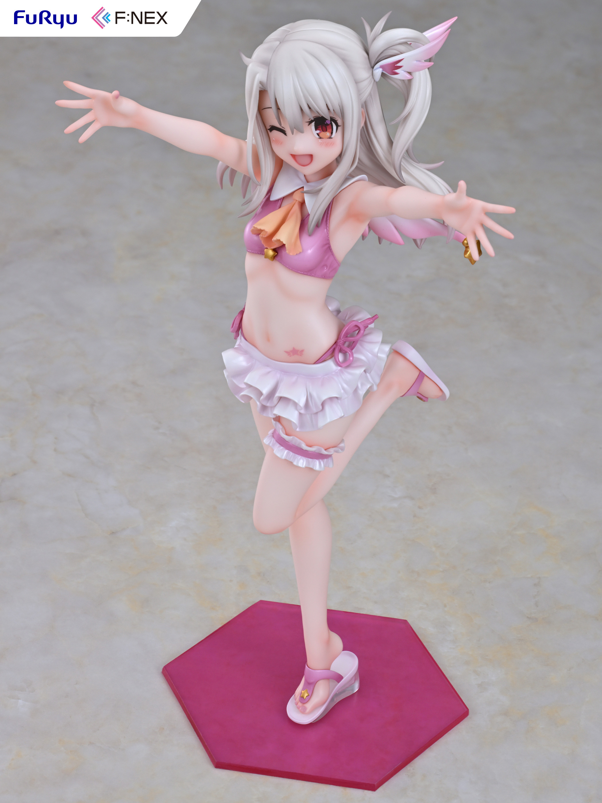 Descubre el apasionante mundo de Figura Illyasviel von Einzbern Traje de Baño Fate/kaleid liner PRISMA ILLYA 2wei!.