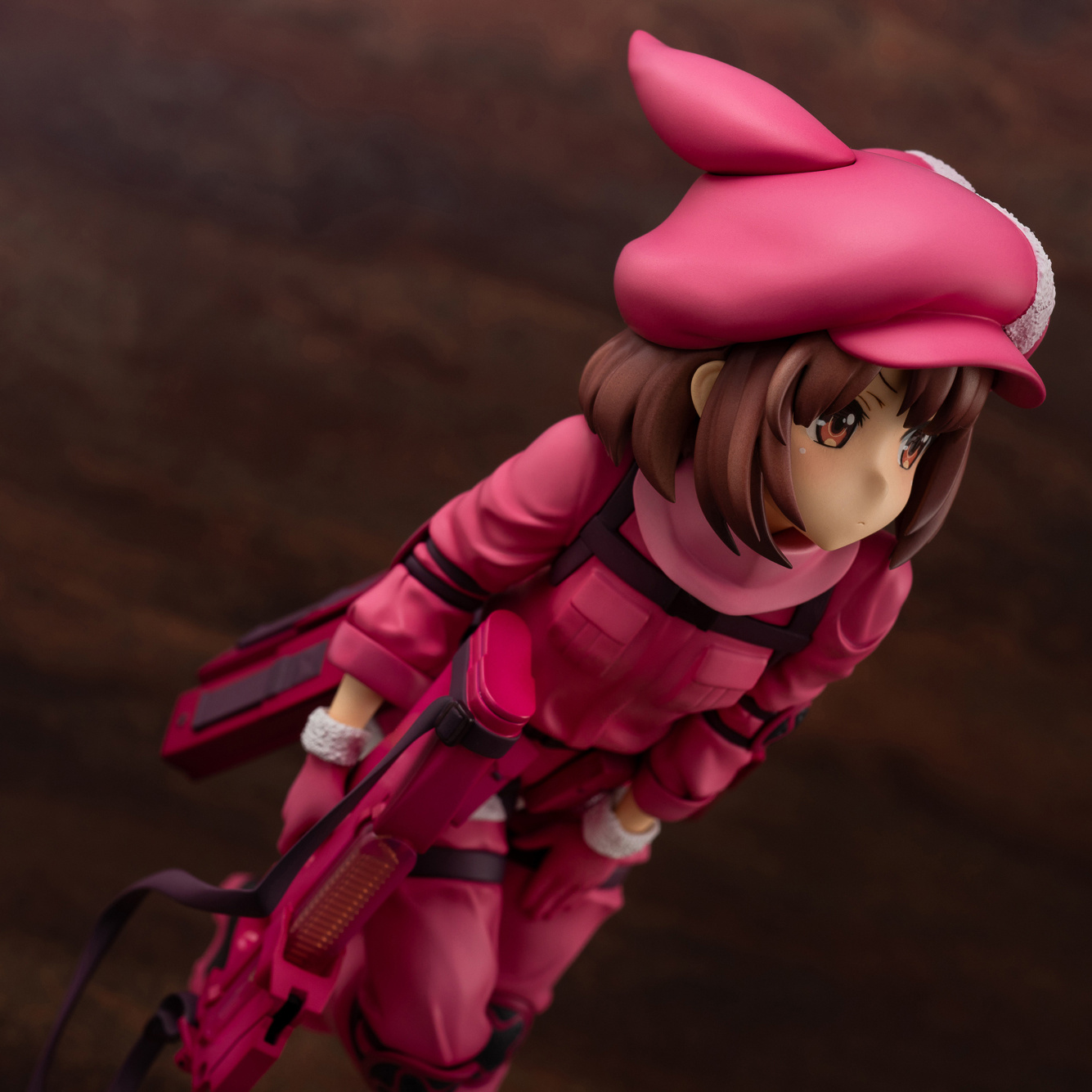 Descubre el apasionante mundo de Figura LLENN Sword Art Online Alternative Gun Gale Online Versión Bala del Desierto Reeditada.