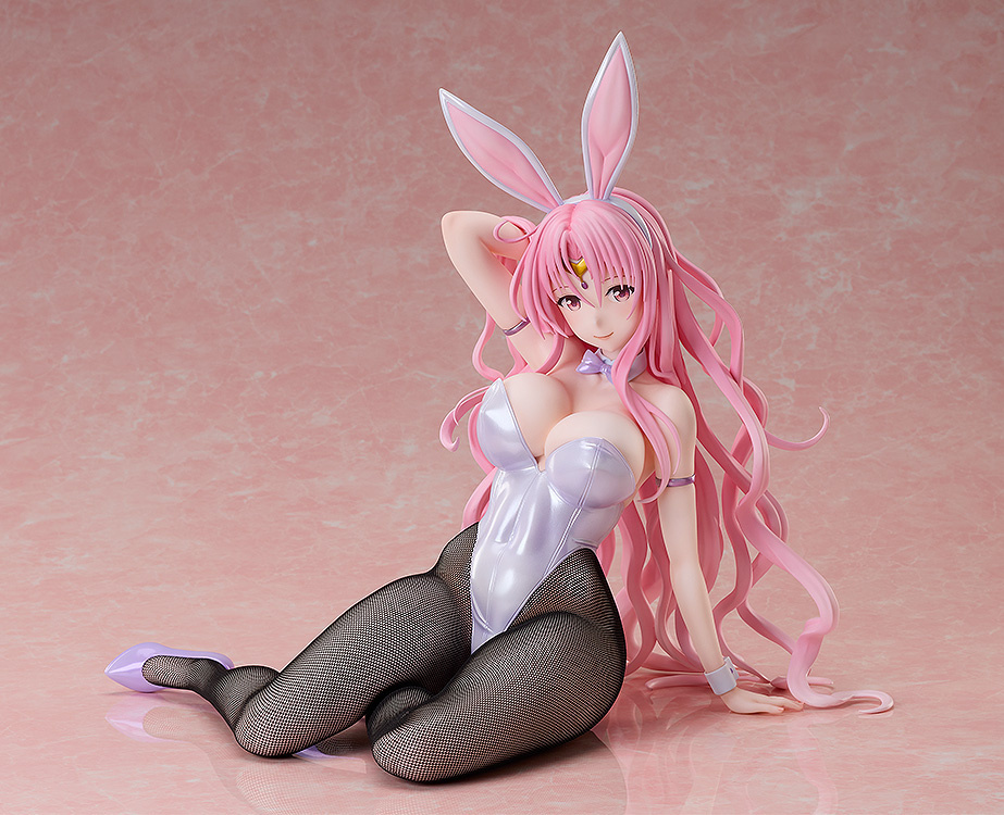 Descubre el apasionante mundo de Figura Sephie Michaela Deviluke Versión Conejita.