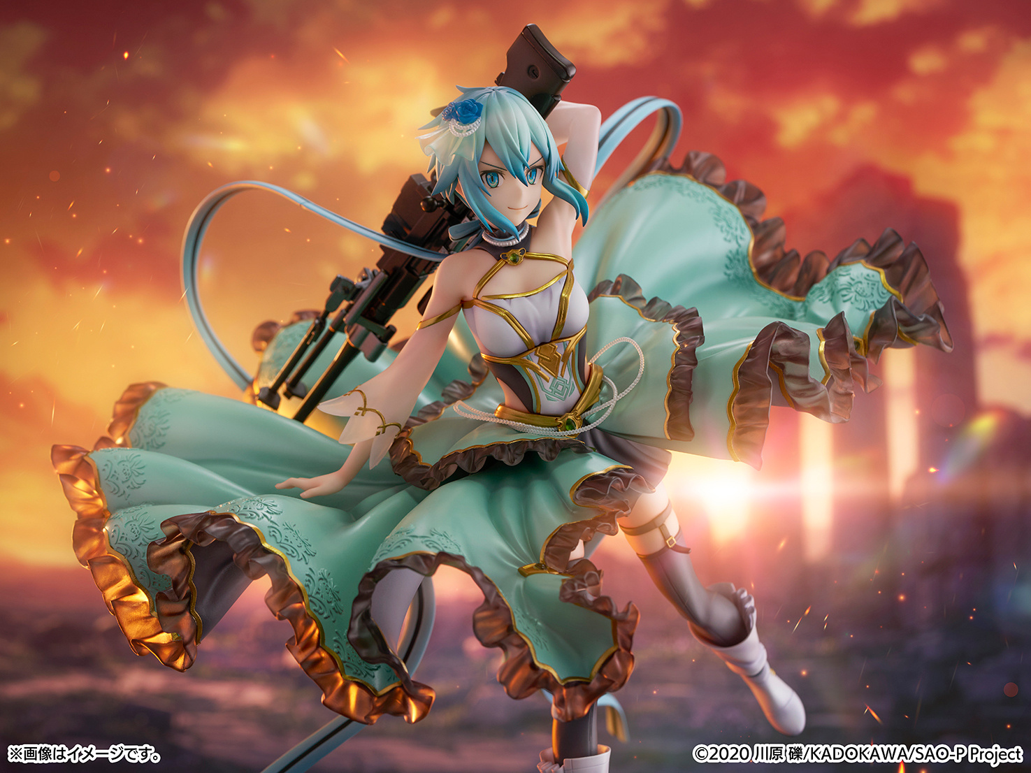 Descubre el apasionante mundo de Figura Sinon Vestido de Cristal Sword Art Online.