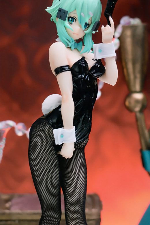 Descubre el apasionante mundo de Figura BiCute Bunnies Sinon de Sword Art Online.