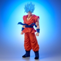 Descubre el apasionante mundo de Figura Gigantic Serie Super Saiyan Dios Son Goku Versión Transparente Edición Limitada.