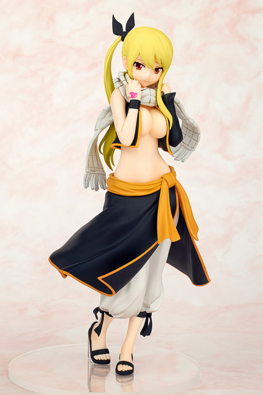 Descubre el apasionante mundo de Figura Lucy Heartfilia Traje de Natsu FAIRY TAIL.