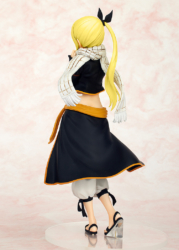 Descubre el apasionante mundo de Figura Lucy Heartfilia Traje de Natsu FAIRY TAIL.