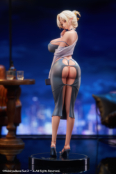 Descubre el apasionante mundo de Figura Mujer Elfa Yurie Versión Color Único Deluxe Edition.