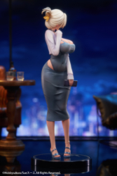 Descubre el apasionante mundo de Figura Mujer Elfa Yurie Versión Color Único Deluxe Edition.