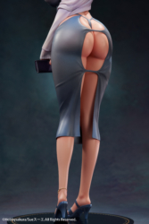 Descubre el apasionante mundo de Figura Mujer Elfa Yurie Versión Color Único Deluxe Edition.