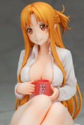Descubre el apasionante mundo de Figura Asuna Yuuki Camisa Sword Art Online Alicization.
