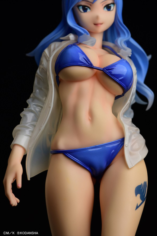 Descubre el apasionante mundo de Figura Juvia Lockser Camisa Mojada Transparente.