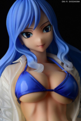 Descubre el apasionante mundo de Figura Juvia Lockser Camisa Mojada Transparente.