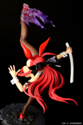Descubre el apasionante mundo de Figura Erza Scarlet Patada Alta Versión Crimson Rabbit.