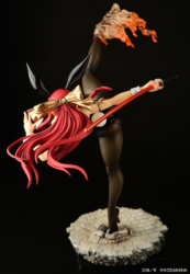 Descubre el apasionante mundo de Figura Erza Scarlet Patada Alta Versión Conejo Negro Fairy Tail.