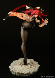 Descubre el apasionante mundo de Figura Erza Scarlet Patada Alta Versión Conejo Negro Fairy Tail.