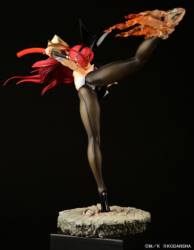 Descubre el apasionante mundo de Figura Erza Scarlet Patada Alta Versión Conejo Negro Fairy Tail.