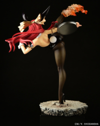 Descubre el apasionante mundo de Figura Erza Scarlet Patada Alta Versión Conejo Negro Fairy Tail.