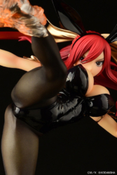 Descubre el apasionante mundo de Figura Erza Scarlet Patada Alta Versión Conejo Negro Fairy Tail.