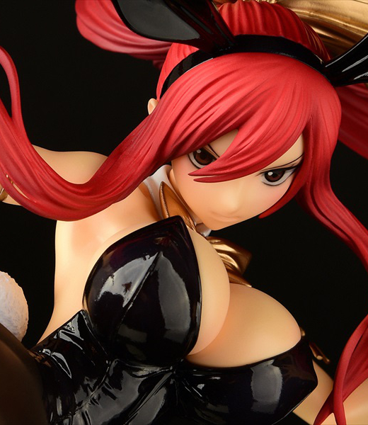 Descubre el apasionante mundo de Figura Erza Scarlet Patada Alta Versión Conejo Negro Fairy Tail.