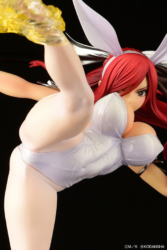 Descubre el apasionante mundo de Figura Erza Scarlet Patada Alta Versión Conejo Blanco.