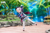 Descubre el apasionante mundo de Figura Qiqi Genshin Impact Resurrección Helada.