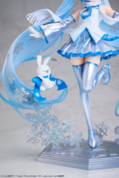 Descubre el apasionante mundo de Figura Snow Miku 10º Aniversario Sky Town.
