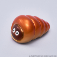 Descubre el apasionante mundo de Figura Dragon Quest Slime Coronet Galería Metálica.