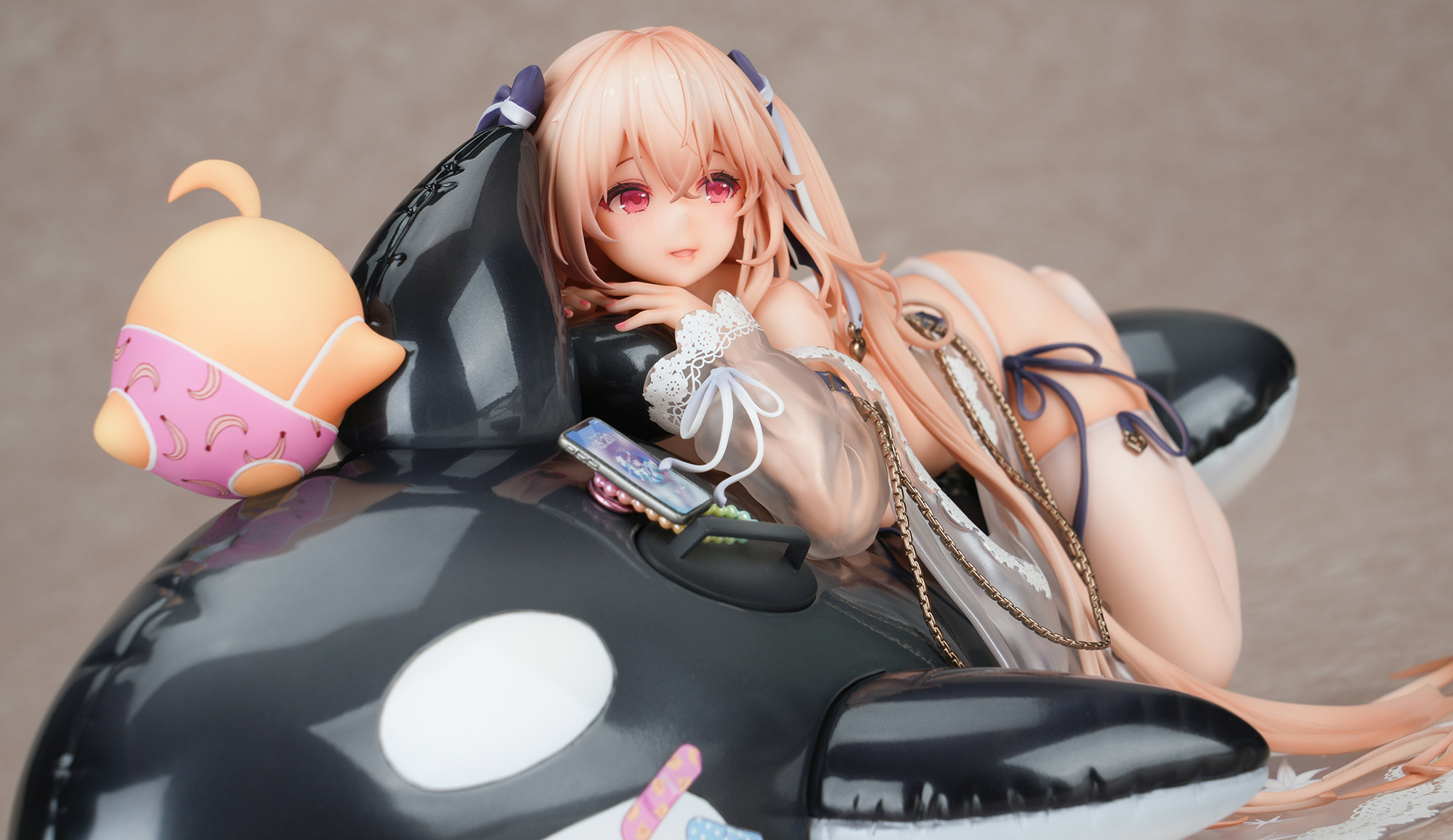 Descubre el apasionante mundo de Figura Azur Lane Anchorage Delfines y Clases de Natación.