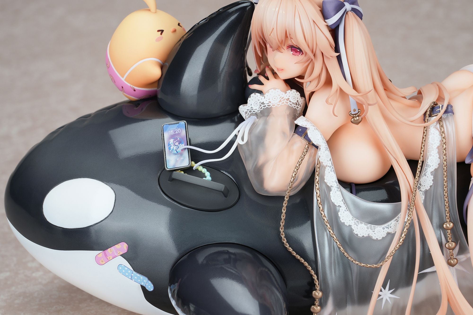 Descubre el apasionante mundo de Figura Azur Lane Anchorage Delfines y Clases de Natación.