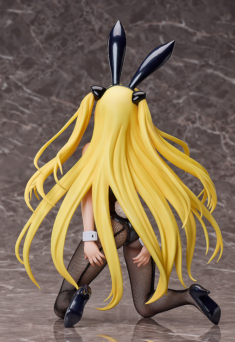 Descubre el apasionante mundo de Figura Golden Darkness Versión Bunny To Love-Ru Darkness.