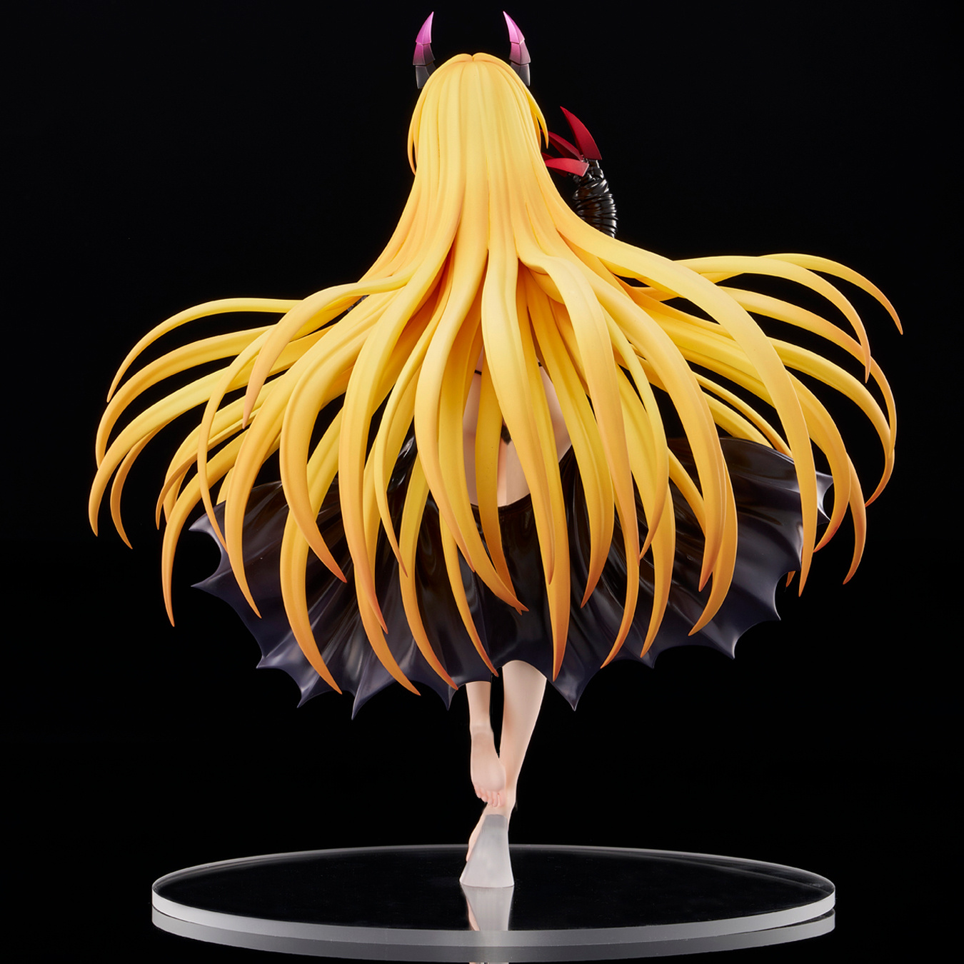 Descubre el apasionante mundo de Figura Golden Darkness Versión Oscura To LOVE-Ru Darkness.