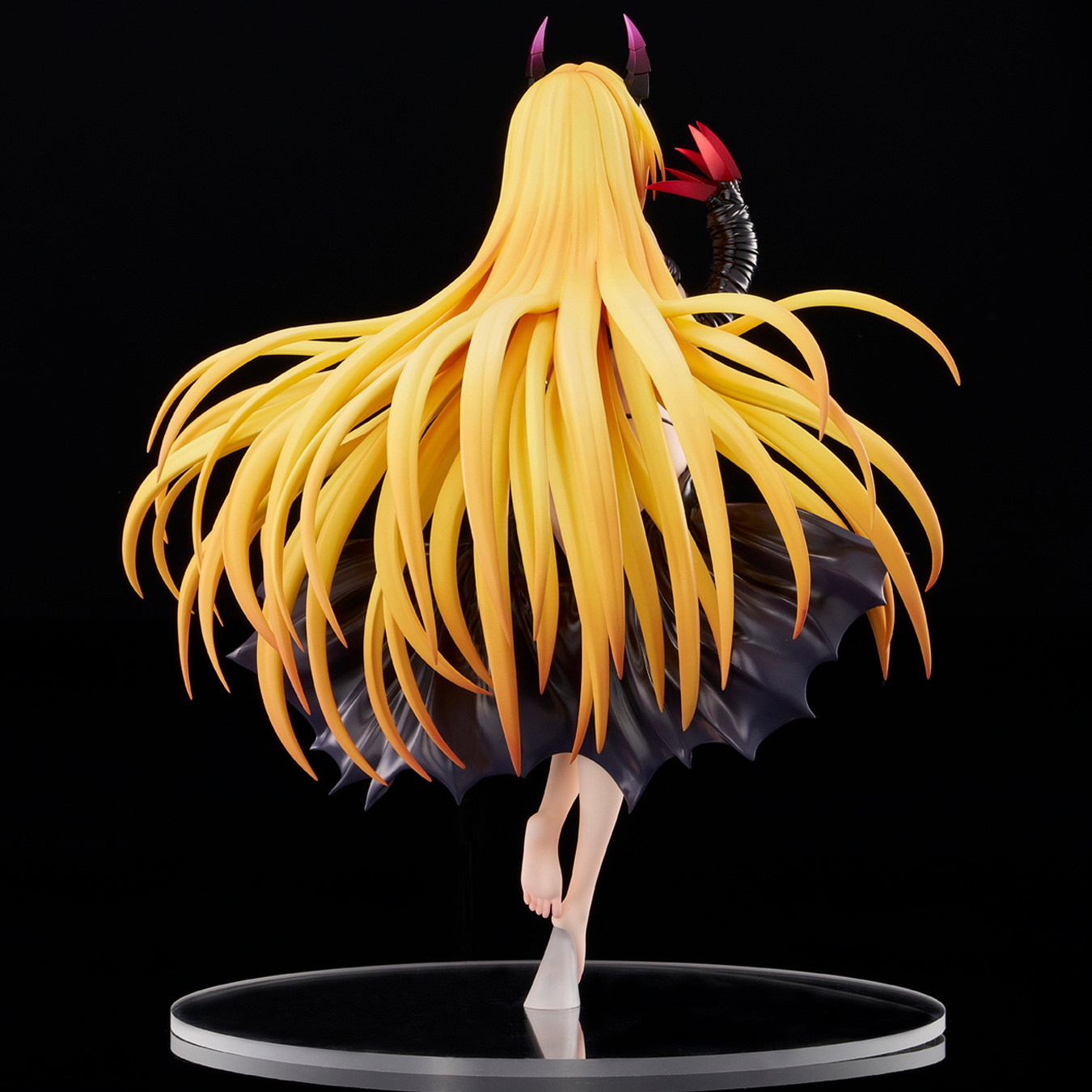 Descubre el apasionante mundo de Figura Golden Darkness Versión Oscura To LOVE-Ru Darkness.