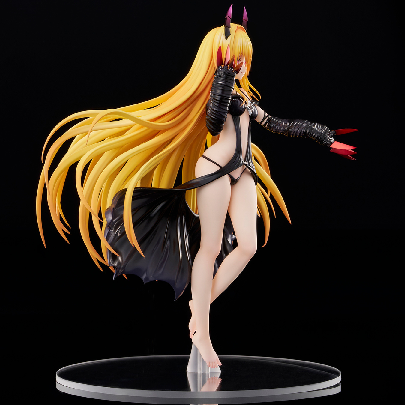 Descubre el apasionante mundo de Figura Golden Darkness Versión Oscura To LOVE-Ru Darkness.