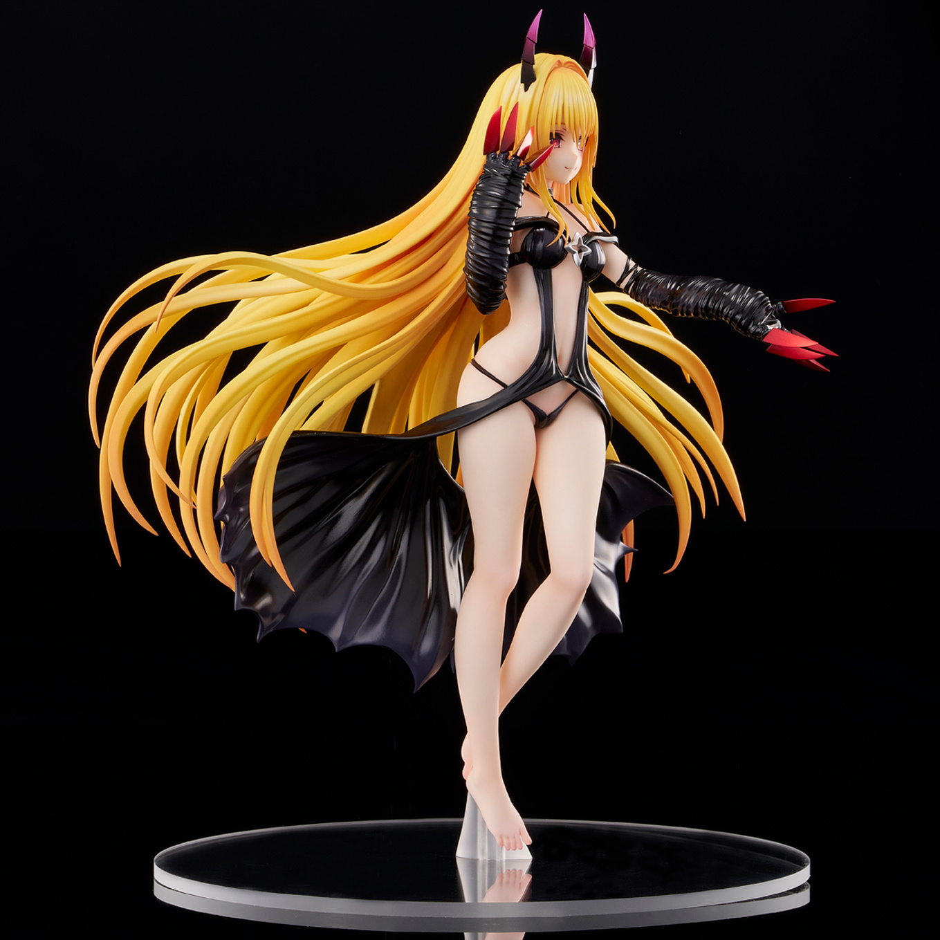 Descubre el apasionante mundo de Figura Golden Darkness Versión Oscura To LOVE-Ru Darkness.