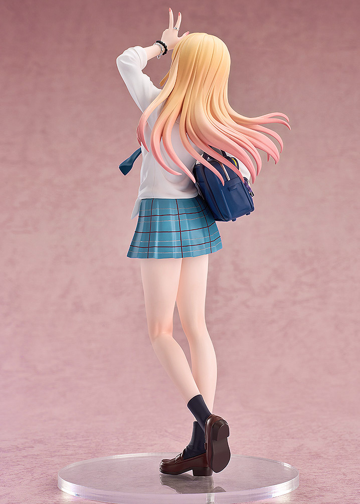 Descubre el apasionante mundo de Figura Marin Kitagawa My Dress-Up Darling.