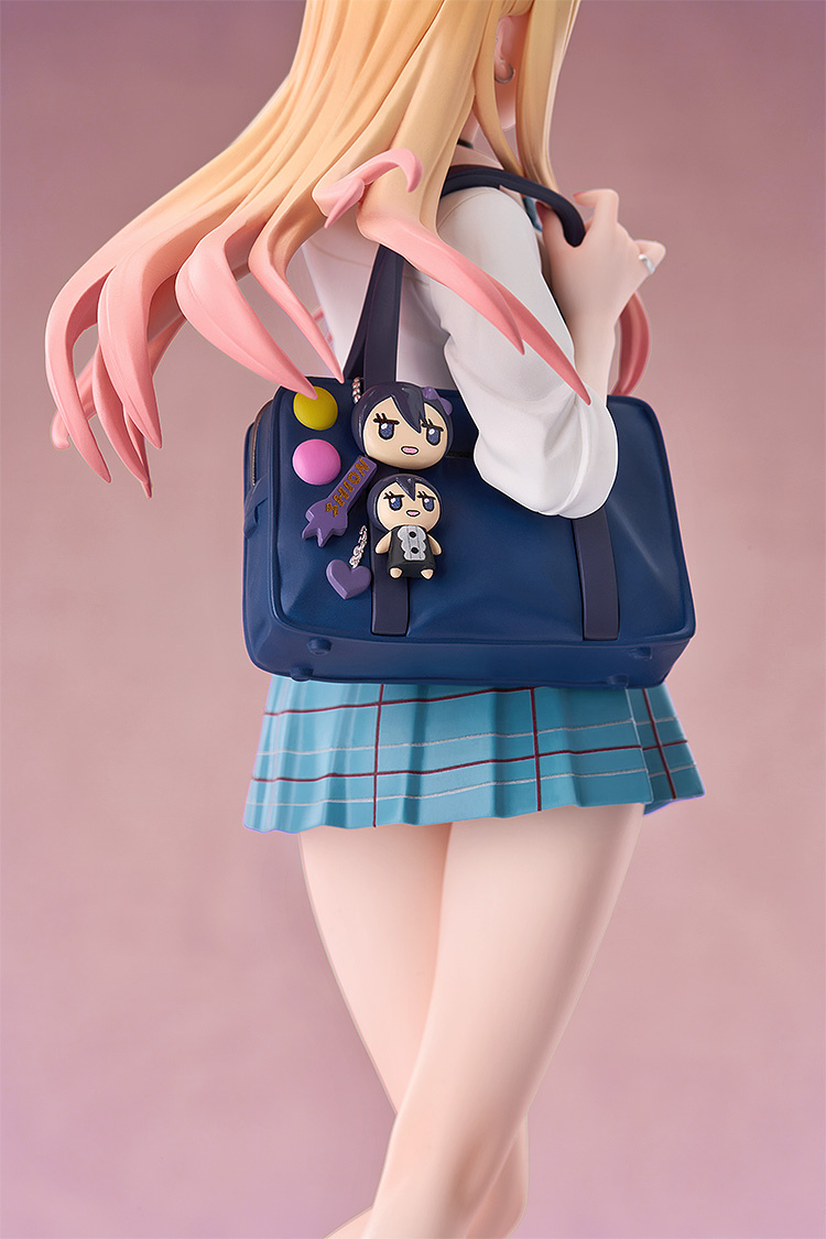 Descubre el apasionante mundo de Figura Marin Kitagawa My Dress-Up Darling.
