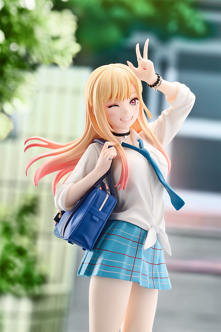 Descubre el apasionante mundo de Figura Marin Kitagawa My Dress-Up Darling.