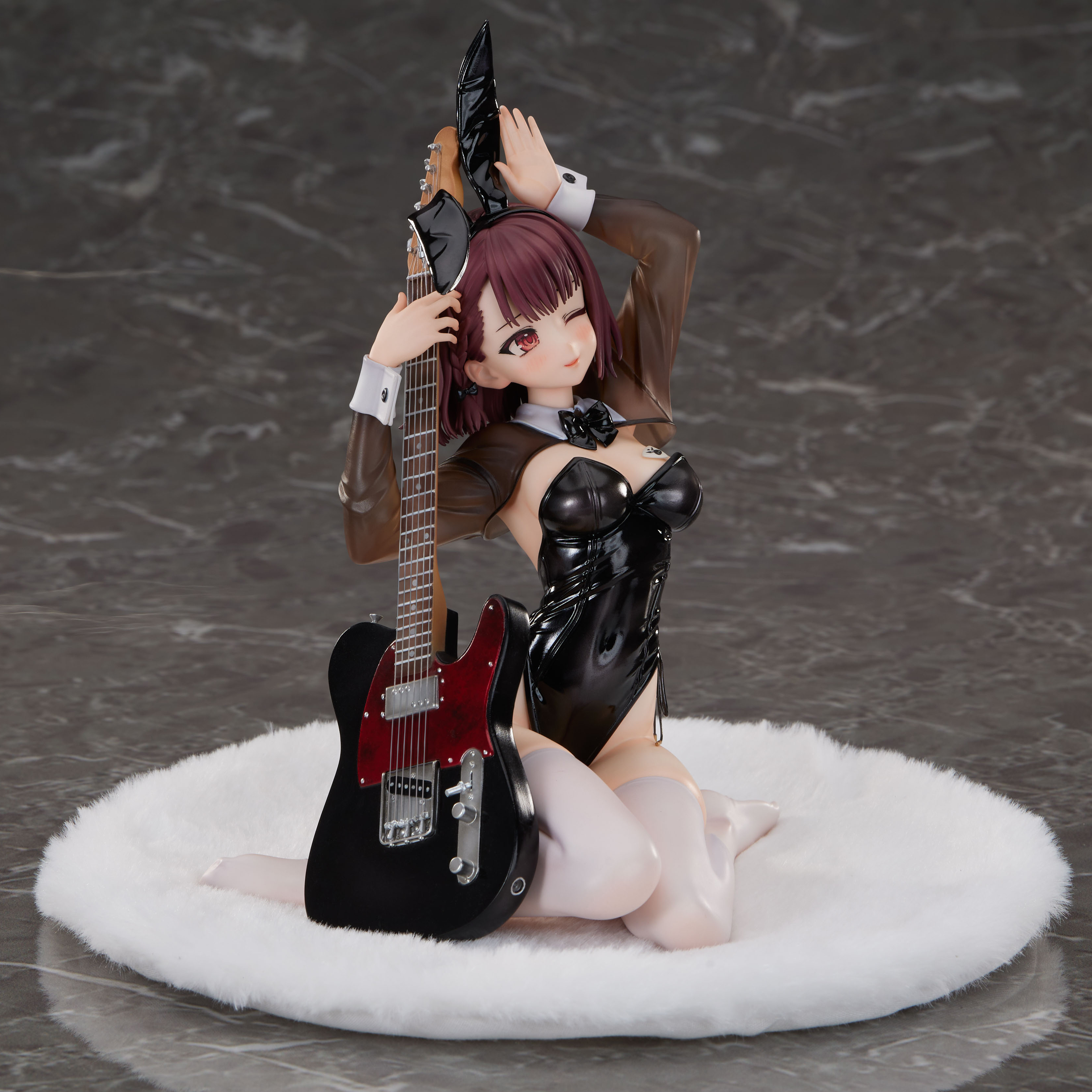 Descubre el apasionante mundo de Figura Tele Bunny Aya Ilustración por Kaito Original Character.