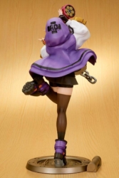 Descubre el apasionante mundo de Figura Bridget Versión Púrpura Guilty Gear Strive.