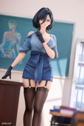 Descubre el apasionante mundo de Figura Art Teacher Rumi Desnudándose Original Character.