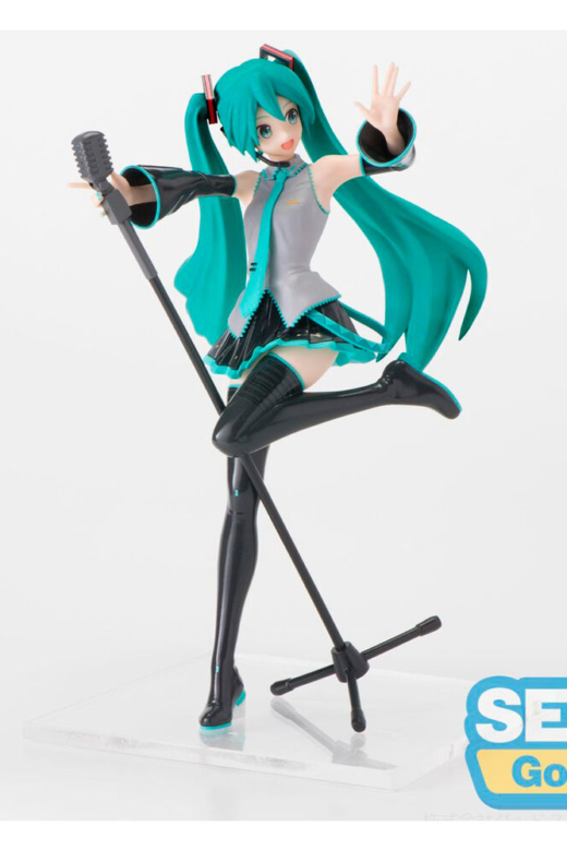 Descubre el apasionante mundo de Figura Hatsune Miku Project Diva 18cm.