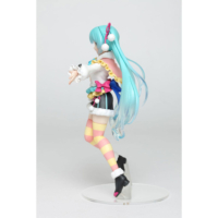 Descubre el apasionante mundo de Figura Winter Hatsune Miku 18cm.